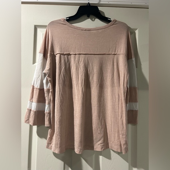 Top - Picture 2 of 3